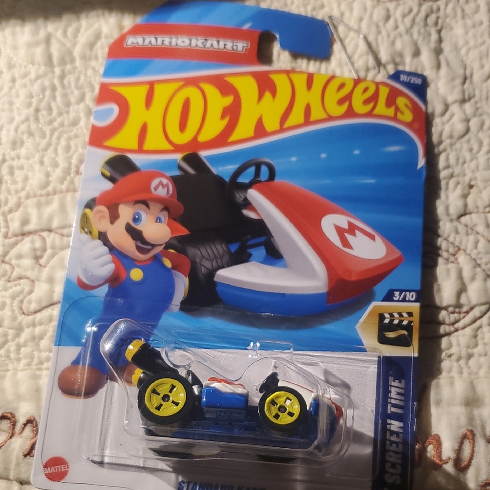 Mario Kart Standard Kart - Blue and Yellow
